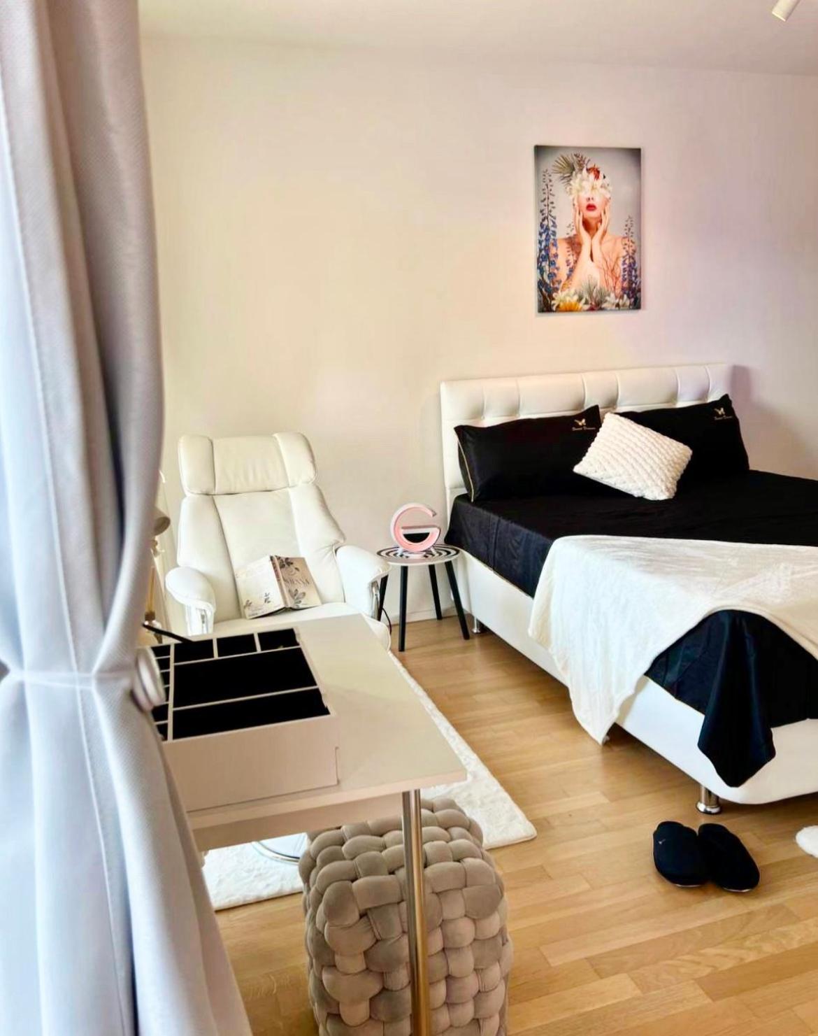 White Luxury *