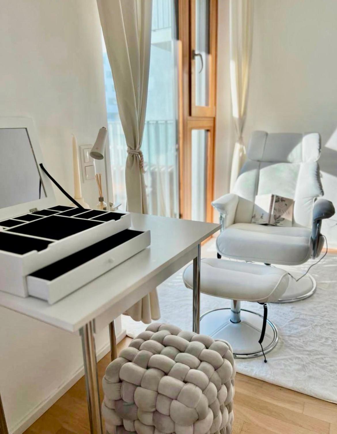 Apartment White Luxury *