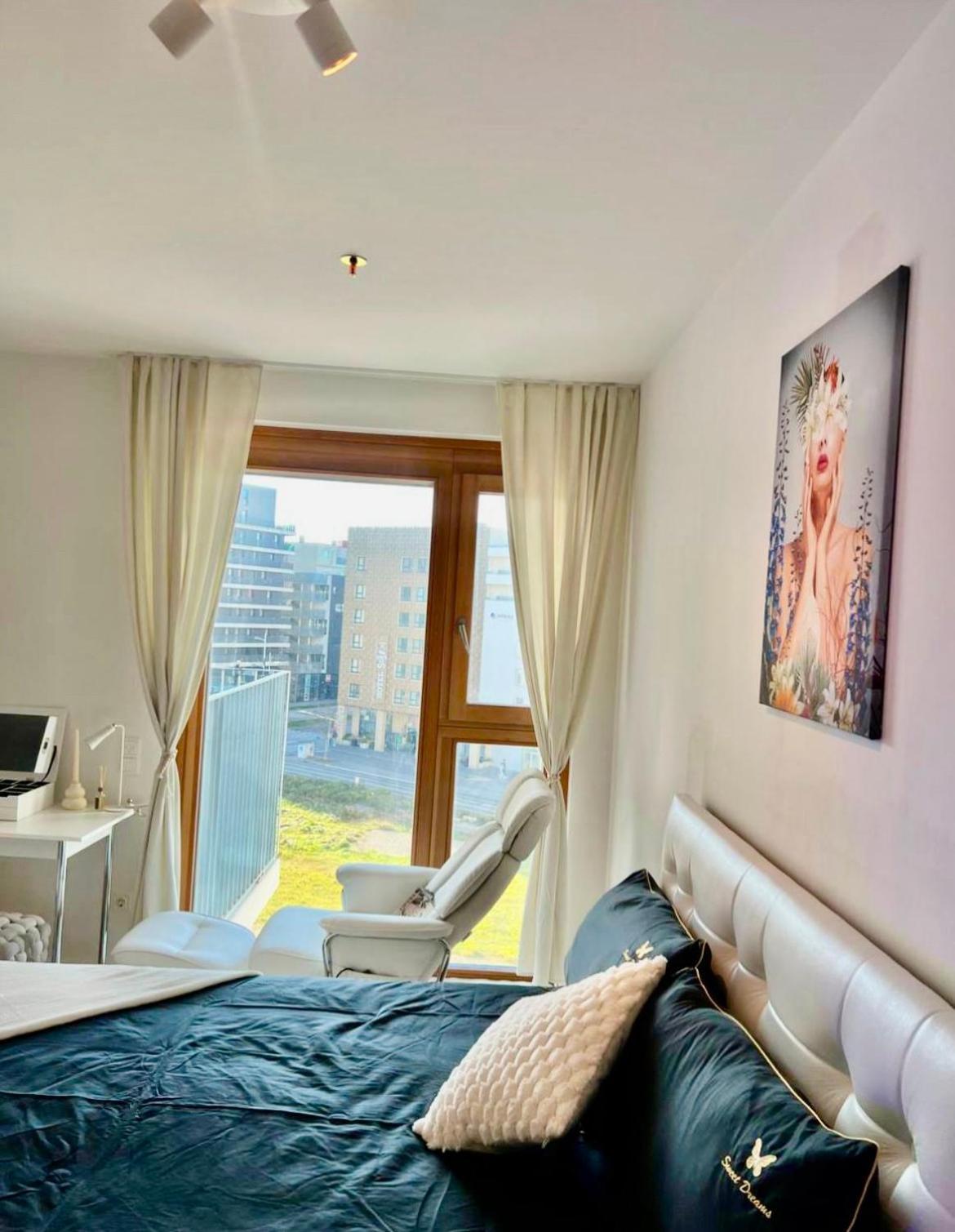 White Luxury * Wien