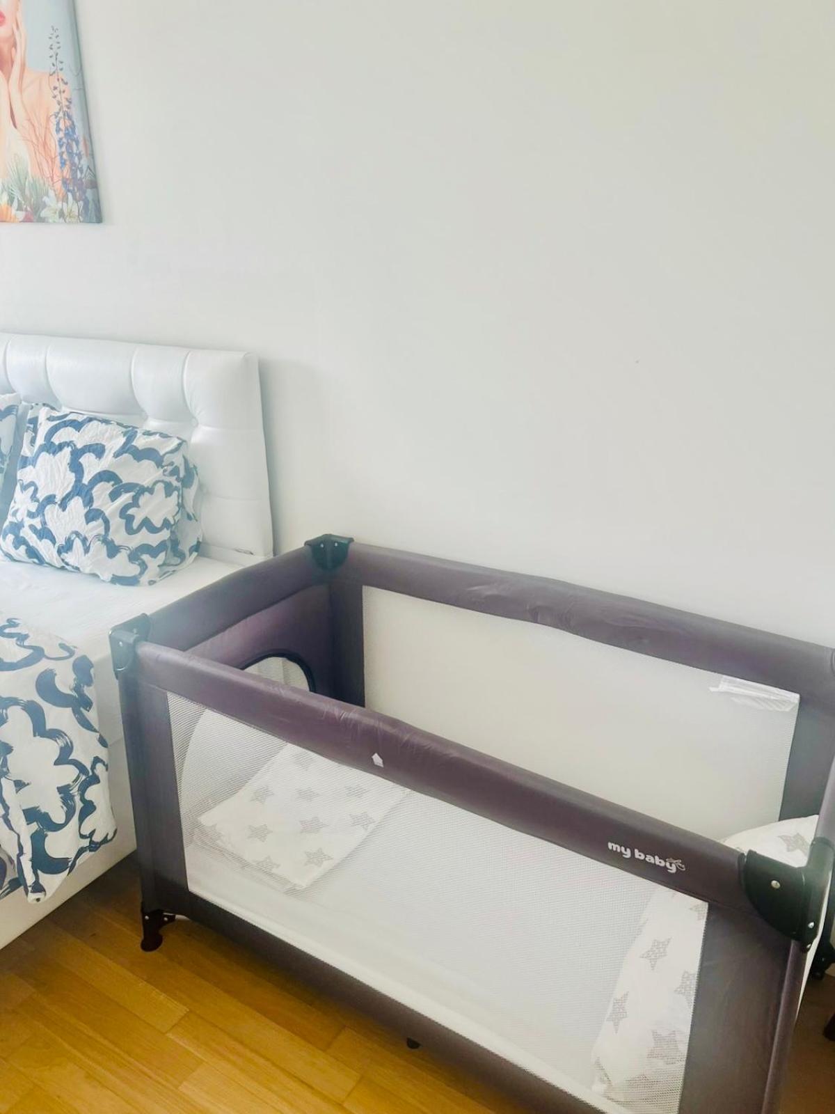 White Luxury Apartment Wien