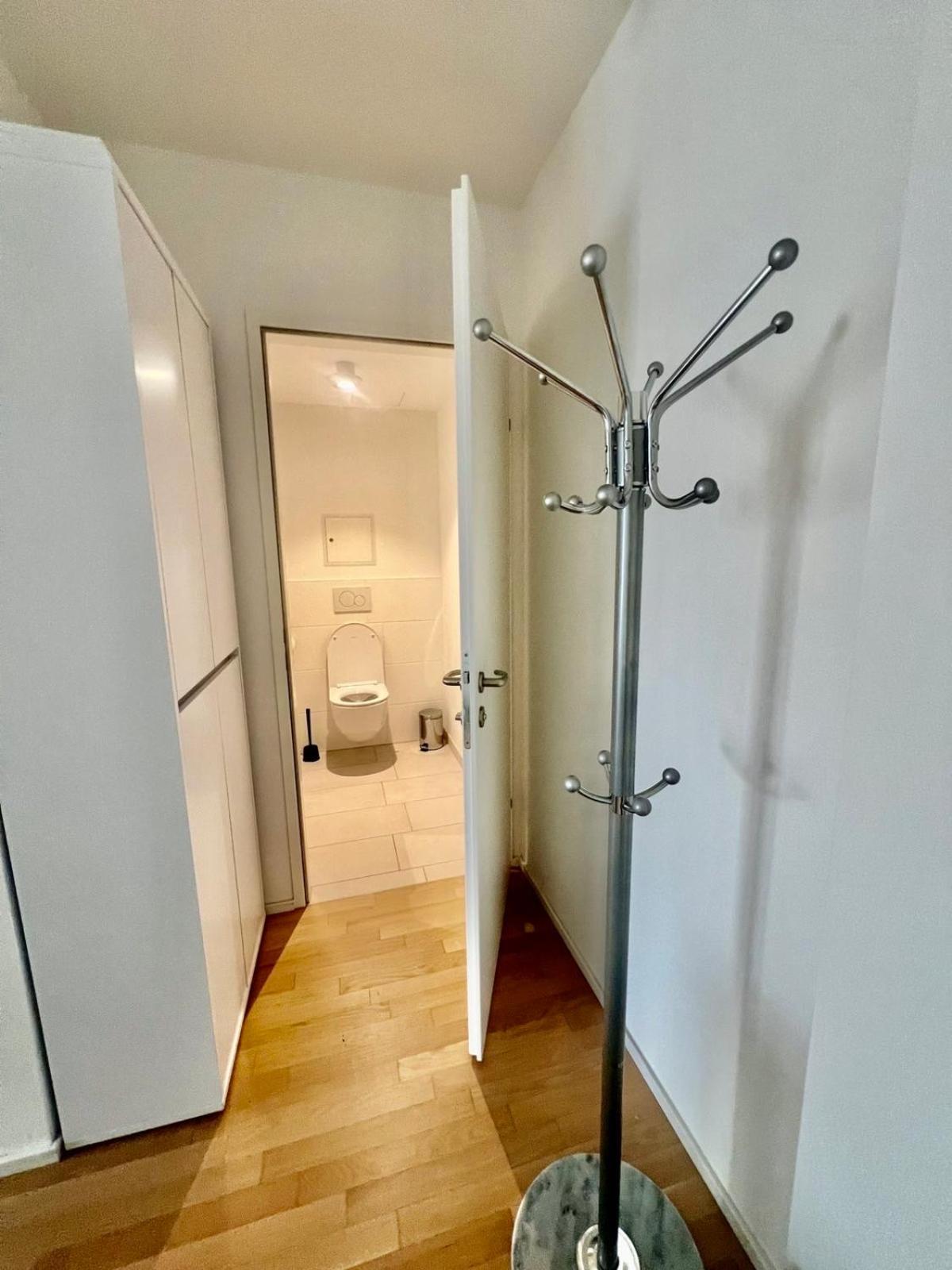 White Luxury Apartment Wien
